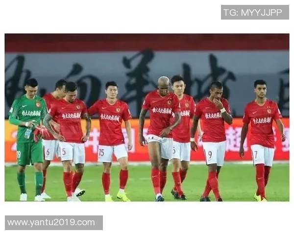 重庆羽毛球队在杯赛积分榜上以63分稳居第一展现强劲实力